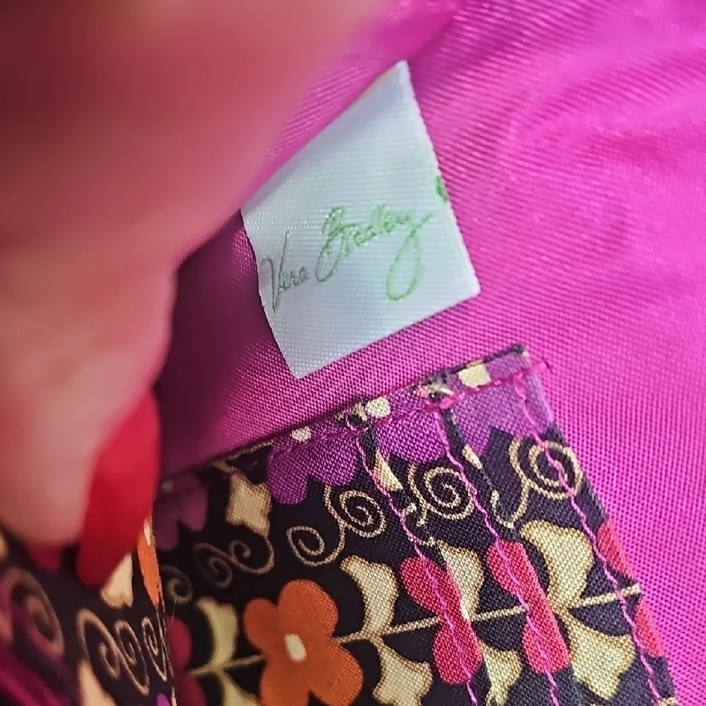 Vera Bradley NWOT Fuchsia Quilted Wristlet